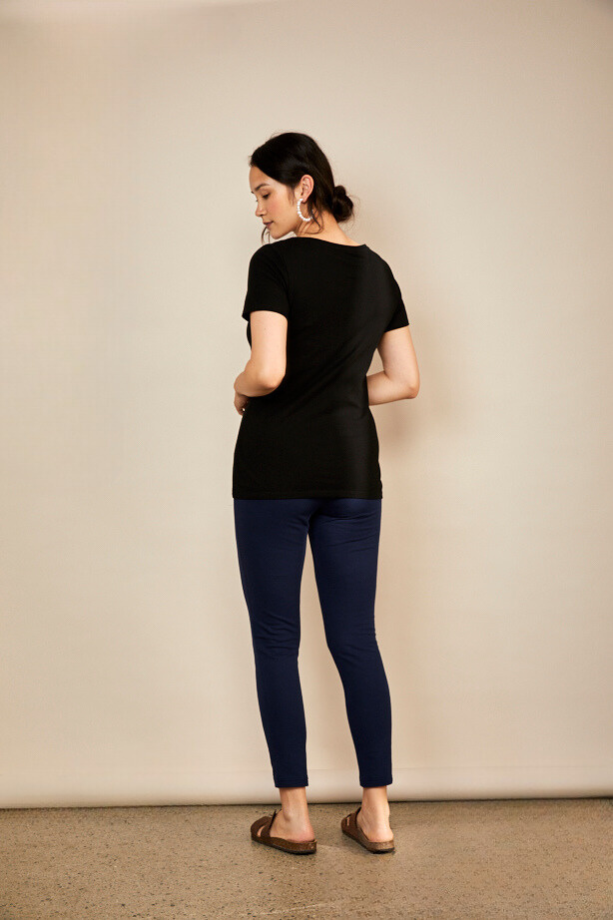 Bshirt Nursing V Neck T-shirt in Black